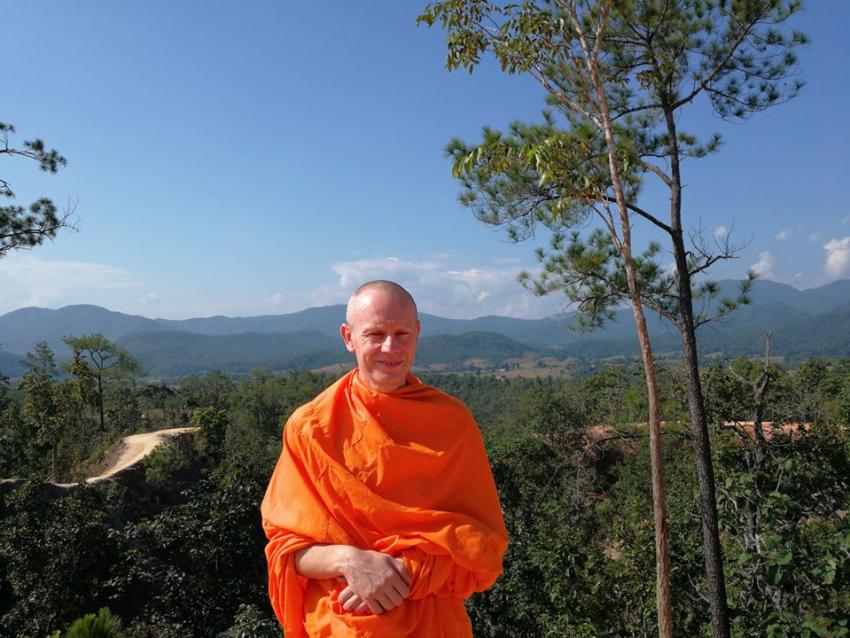 Z życia buddyjskiego mnicha Cezariusza Platty: Jak żyją mnisi?