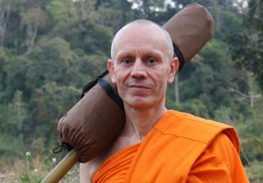 Z życia buddyjskiego mnicha Cezariusza Platty: Komentarze...